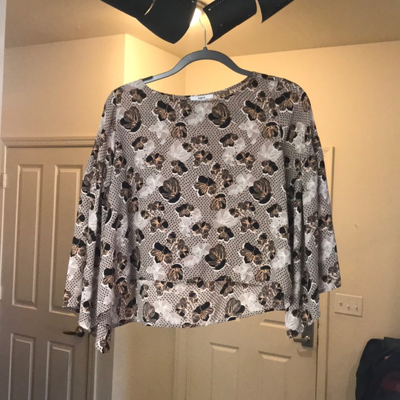 Bar III flowy floral crop top - Picture 2 of 3